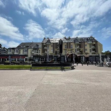 Apartment Le Casino - A Trestraou De Guirec Mae-3704 Perros-Guirec